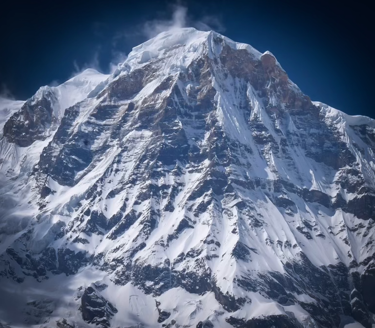 ANNAPURNA I Essential Heavyweight Hoodie